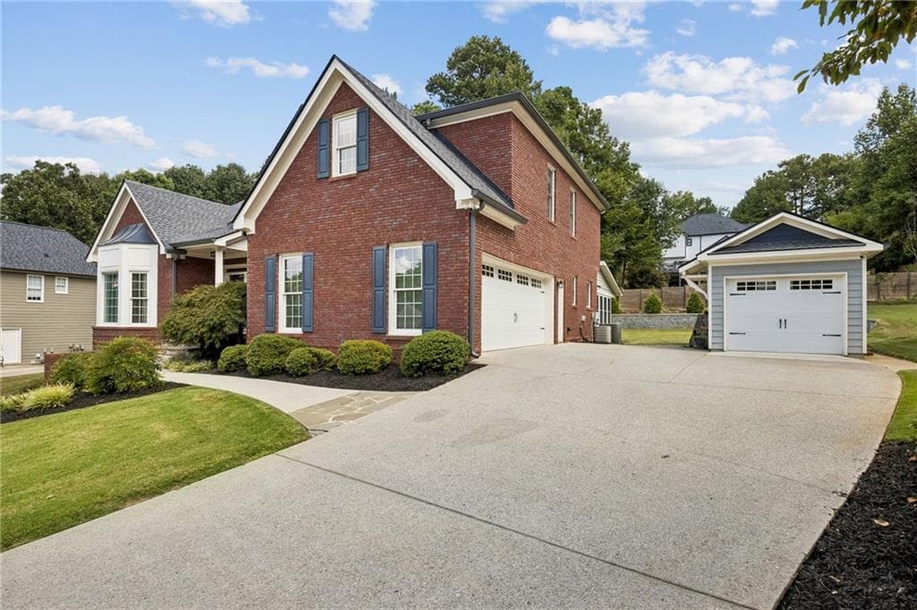 4 bedroom, 4 bathroom, 4,093 sq ft single family residence for sale at 4387 Trestle Way, Buford, GA 30518 — photo 3