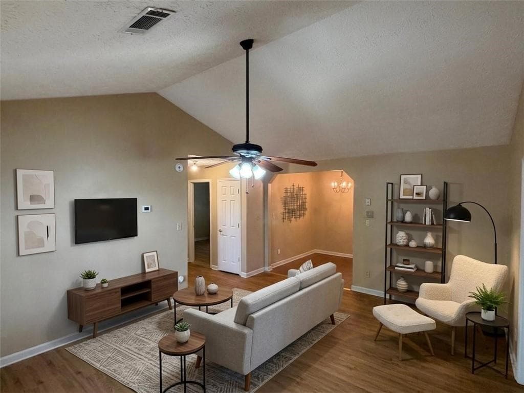 3 bedroom, 2 bathroom, 1,118 sq ft single family residence for sale at 122 Oriole Drive, Jonesboro, GA 30238 — photo 3