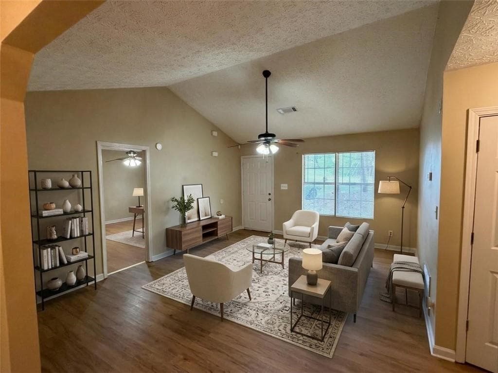 3 bedroom, 2 bathroom, 1,118 sq ft single family residence for sale at 122 Oriole Drive, Jonesboro, GA 30238 — photo 4