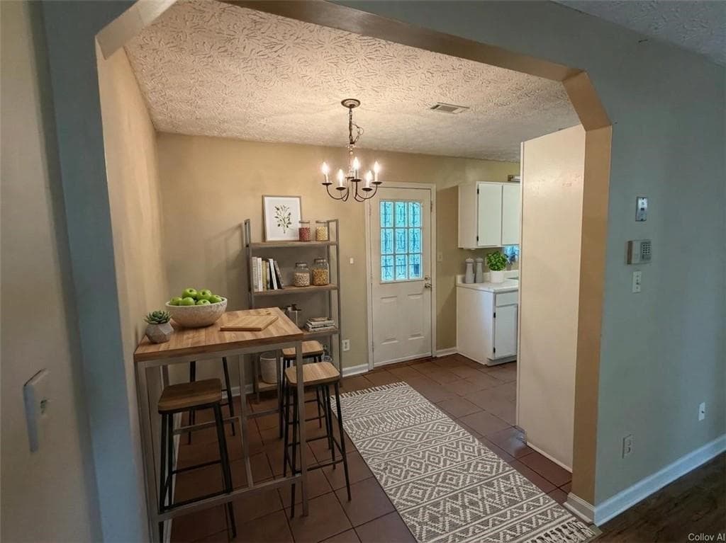 3 bedroom, 2 bathroom, 1,118 sq ft single family residence for sale at 122 Oriole Drive, Jonesboro, GA 30238 — photo 8