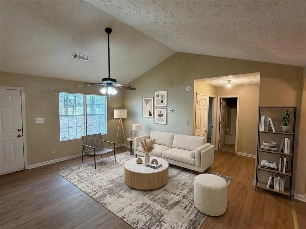 3 bedroom, 2 bathroom, 1,118 sq ft single family residence for sale at 122 Oriole Drive, Jonesboro, GA 30238 — photo 9
