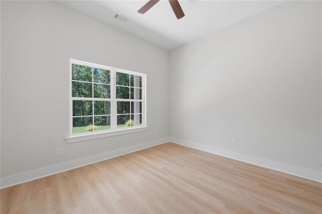 4 bedroom, 4 bathroom, 2,990 sq ft single family residence for sale at 31 Kirk Road, White, GA 30184 — photo 8