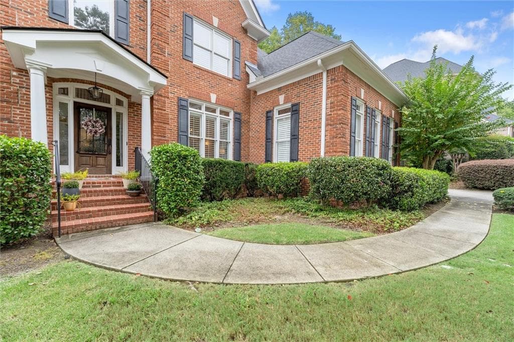 7 bedroom, 6 bathroom, 5,866 sq ft single family residence for sale at 505 W Magnolia Circle, Johns Creek, GA 30005 — photo 4