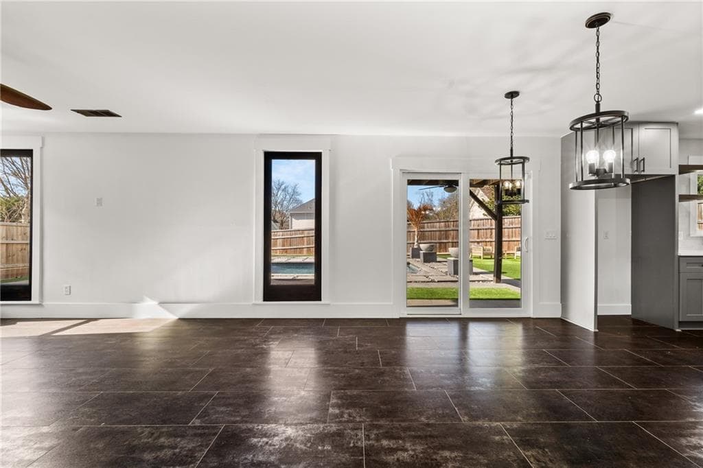 4 bedroom, 3 bathroom, 2,840 sq ft single family residence for sale at 425 Mikasa Drive, Johns Creek, GA 30022 — photo 10