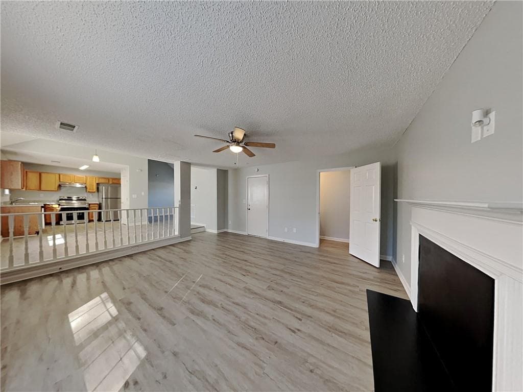3 bedroom, 3 bathroom, 1,684 sq ft single family residence for rent at 7010 Mahogany Drive, Fairburn, GA 30213 for $1,995 a month — photo 4