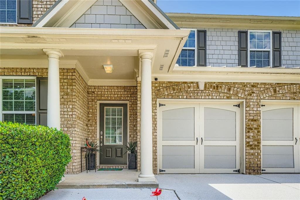 3 bedroom, 3 bathroom, 2,333 sq ft single family residence for sale at 4619 Wynbury Court, Tucker, GA 30084 — photo 2