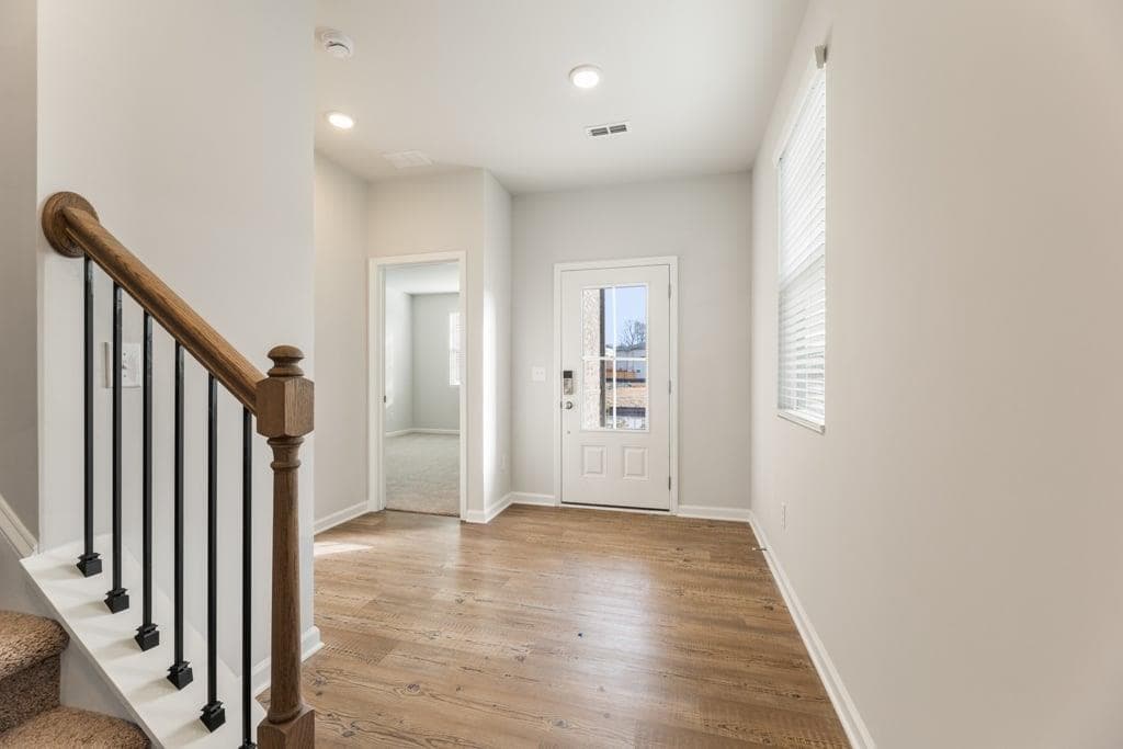 4 bedroom, 4 bathroom, 2,343 sq ft single family residence for sale at 8039 Dickens Drive, Fairburn, GA 30213 — photo 4