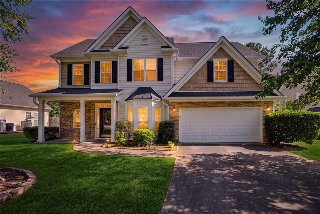 3 bedroom, 3 bathroom, 2,050 sq ft single family residence for sale at 805 Chelsea Wood Court, Stockbridge, GA 30281
