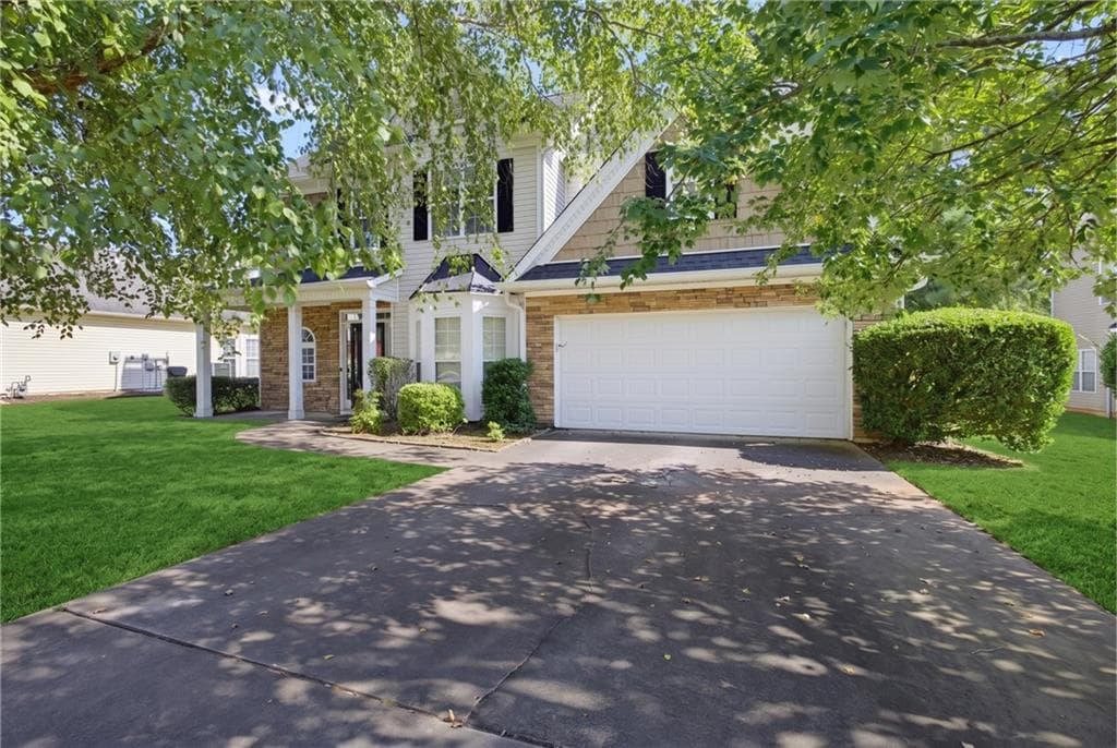 3 bedroom, 3 bathroom, 2,050 sq ft single family residence for sale at 805 Chelsea Wood Court, Stockbridge, GA 30281 — photo 2