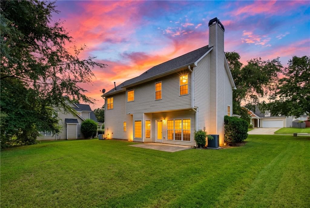 3 bedroom, 3 bathroom, 2,050 sq ft single family residence for sale at 805 Chelsea Wood Court, Stockbridge, GA 30281 — photo 3