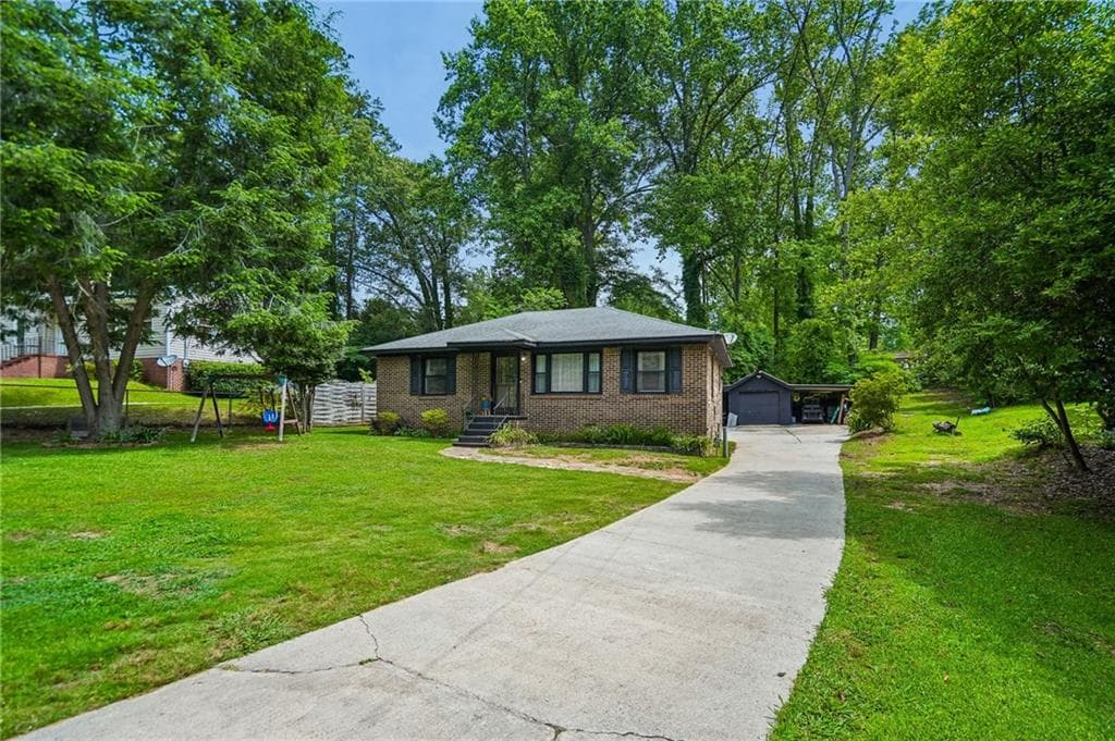 3 bedroom, 2 bathroom, 1,415 sq ft single family residence for sale at 751 Springer Drive, Griffin, GA 30224 — photo 2