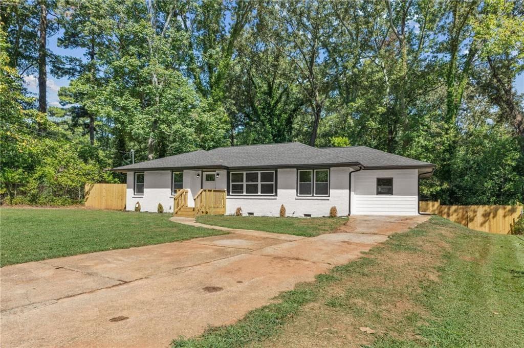 3 bedroom, 4 bathroom, 1,900 sq ft single family residence for sale at 2780 Long Way, Decatur, GA 30032 — photo 2
