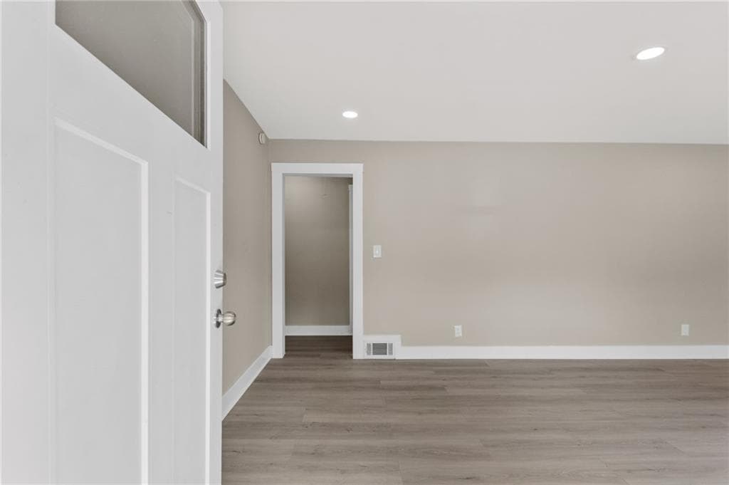 3 bedroom, 4 bathroom, 1,900 sq ft single family residence for sale at 2780 Long Way, Decatur, GA 30032 — photo 4
