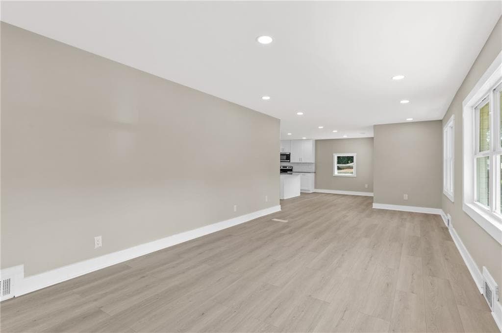 3 bedroom, 4 bathroom, 1,900 sq ft single family residence for sale at 2780 Long Way, Decatur, GA 30032 — photo 5