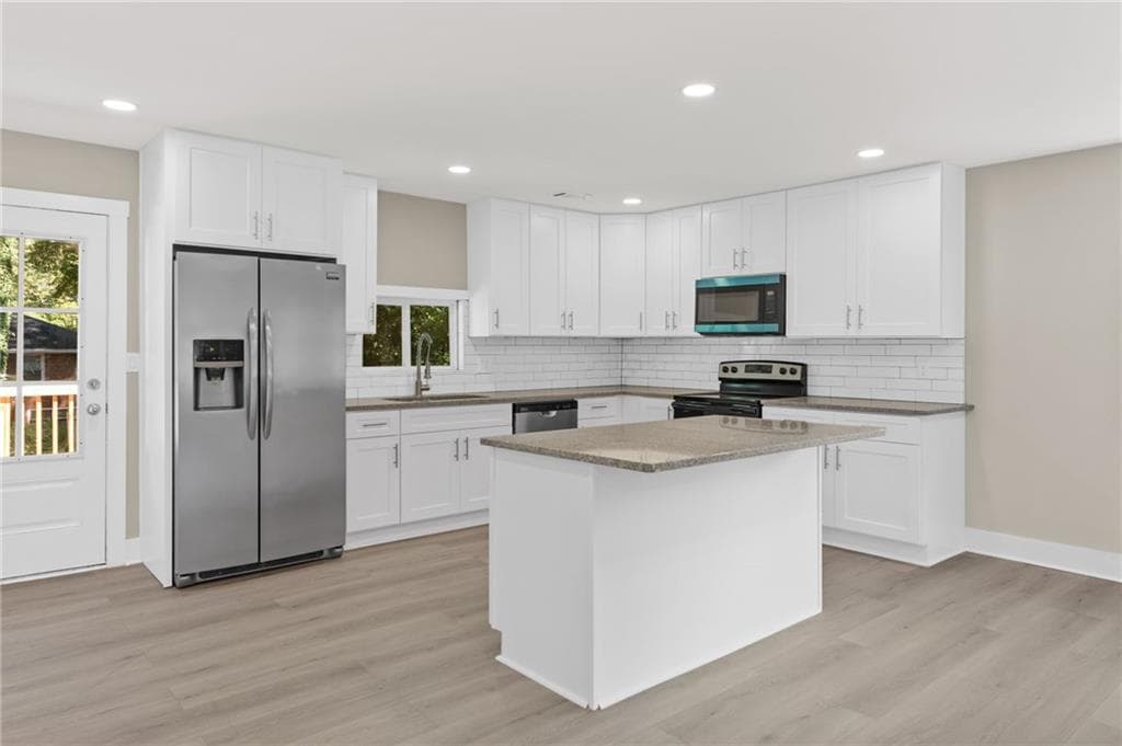 3 bedroom, 4 bathroom, 1,900 sq ft single family residence for sale at 2780 Long Way, Decatur, GA 30032 — photo 7