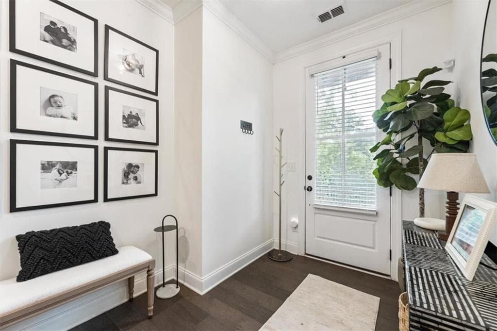 3 bedroom, 4 bathroom, 2,009 sq ft townhouse for rent at 6579 Beacon Drive 327, Sandy Springs, GA 30328 for $4,700 a month — photo 2