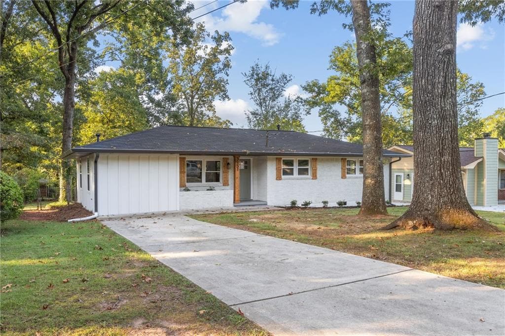 4 bedroom, 2 bathroom, 1,386 sq ft single family residence under contract at 3951 Kirksford Drive, Decatur, GA 30035 — photo 2