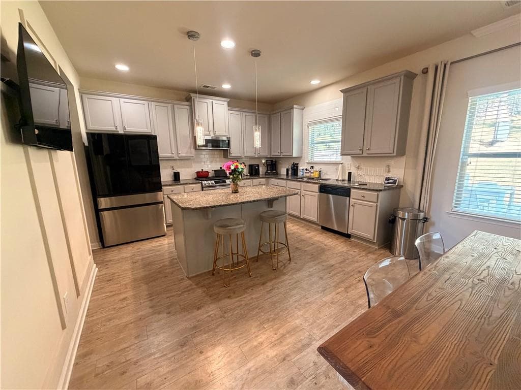 4 bedroom, 3 bathroom, 2,286 sq ft single family residence for rent at 5626 Savannah River Road, Atlanta, GA 30349 for $2,900 a month — photo 9