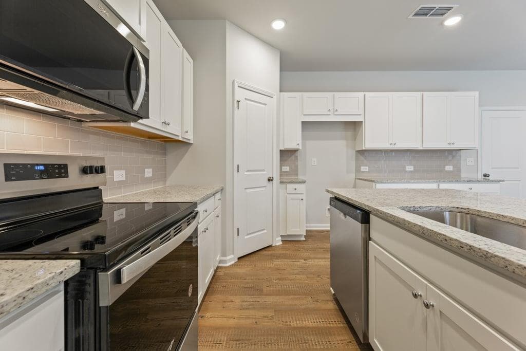 5 bedroom, 4 bathroom, 2,343 sq ft single family residence for sale at 8031 Dickens Drive, Fairburn, GA 30213 — photo 10