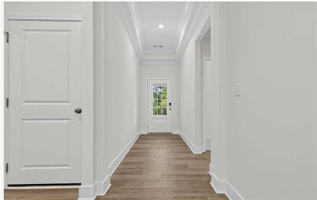 3 bedroom, 2 bathroom, 2,085 sq ft single family residence for sale at 2860 Freshwater Court, Gainesville, GA 30507 — photo 5