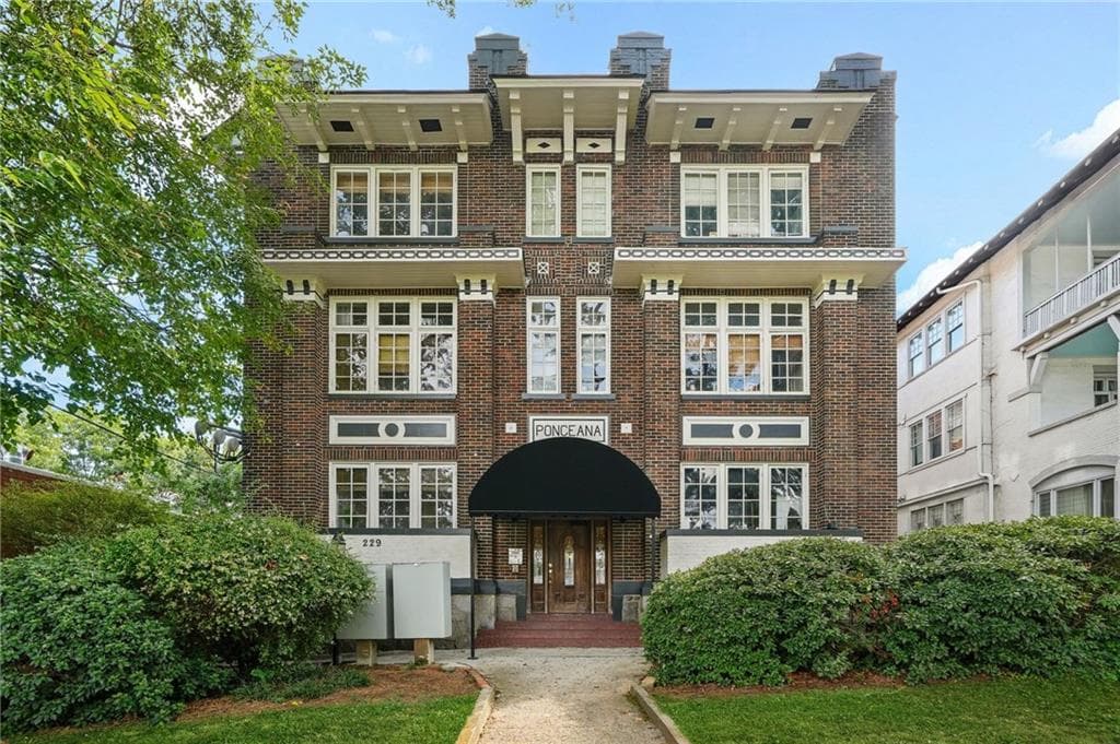 2 bedroom, 1 bathroom, 838 sq ft condominium for sale at 229 Ponce De Leon Avenue 1, Atlanta, GA 30308