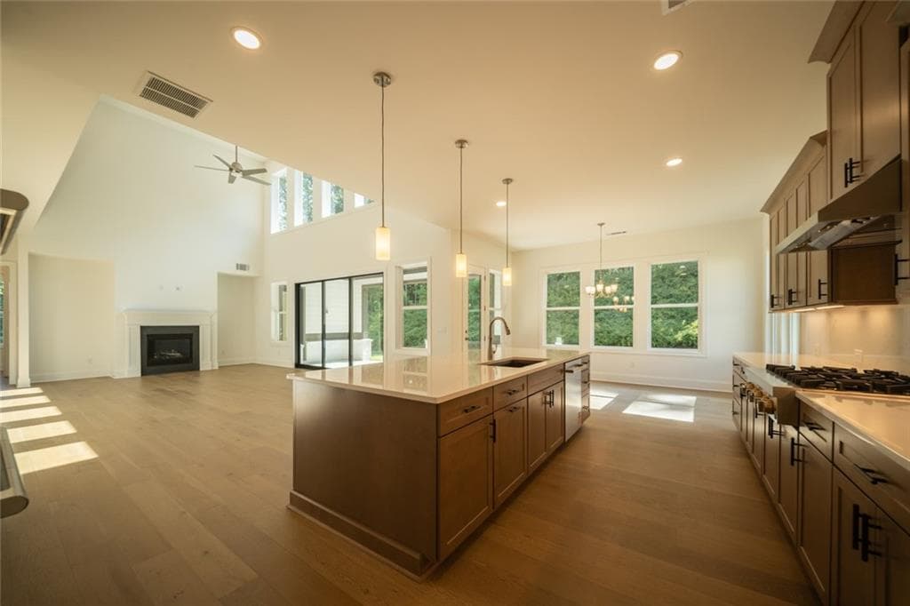 5 bedroom, 6 bathroom, 3,871 sq ft single family residence for sale at 7004 Foundry Drive, Woodstock, GA 30188 — photo 10