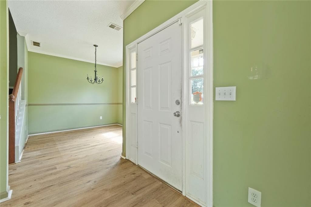 3 bedroom, 3 bathroom, 1,256 sq ft single family residence under contract at 454 Fieldgreen Drive, Jonesboro, GA 30238 — photo 5