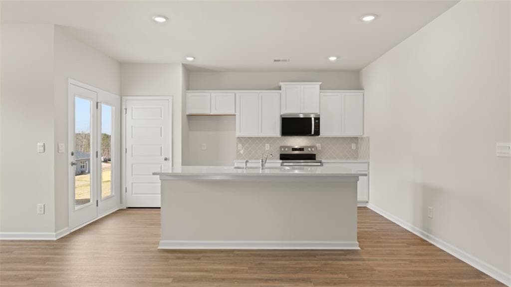 3 bedroom, 2 bathroom, 1,475 sq ft single family residence for sale at 315 Bristol Boulevard, Winder, GA 30680 — photo 6