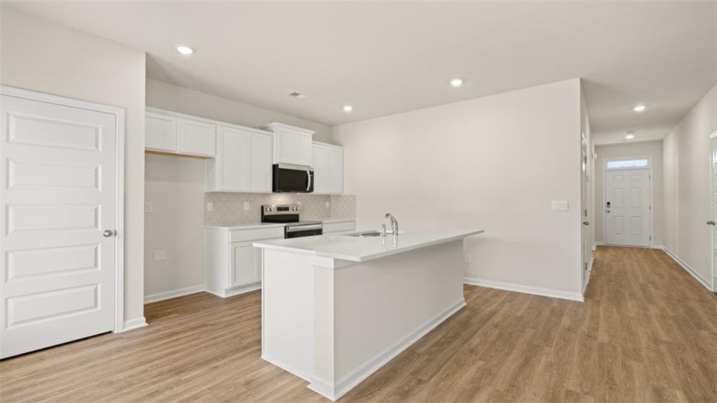 3 bedroom, 2 bathroom, 1,475 sq ft single family residence for sale at 315 Bristol Boulevard, Winder, GA 30680 — photo 7