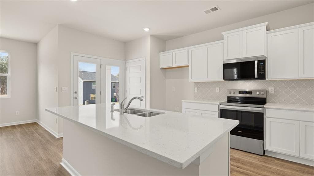 3 bedroom, 2 bathroom, 1,475 sq ft single family residence for sale at 315 Bristol Boulevard, Winder, GA 30680 — photo 8