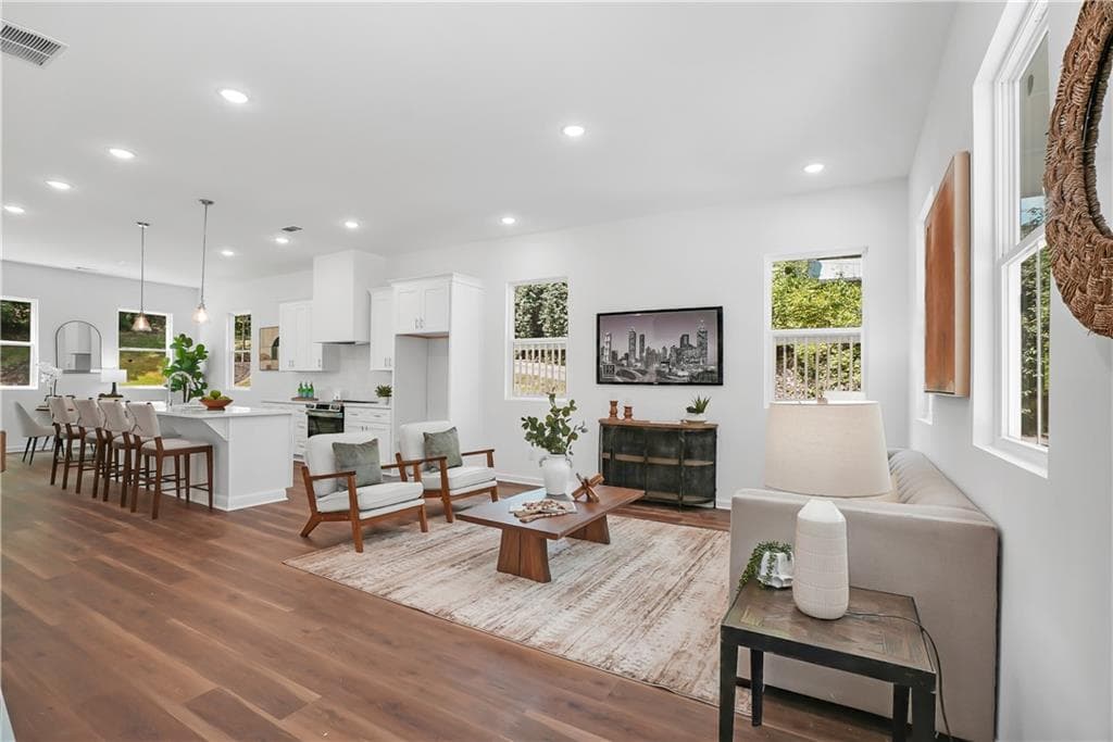 4 bedroom, 3 bathroom, 1,752 sq ft single family residence for sale at 1804 Charles Place, Atlanta, GA 30318 — photo 7