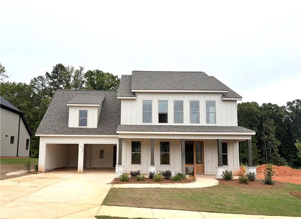 5 bedroom, 4 bathroom, 2,901 sq ft single family residence under contract at 1440 Legend Drive, Greensboro, GA 30642