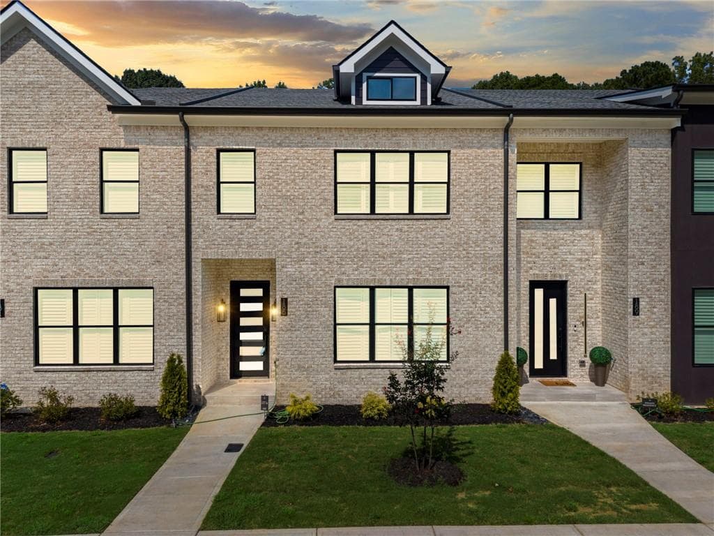 4 bedroom, 3 bathroom, 2,315 sq ft townhouse for sale at 185 Brush Creek Court, Stockbridge, GA 30281