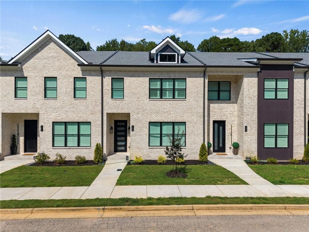 4 bedroom, 3 bathroom, 2,315 sq ft townhouse for sale at 185 Brush Creek Court, Stockbridge, GA 30281 — photo 3