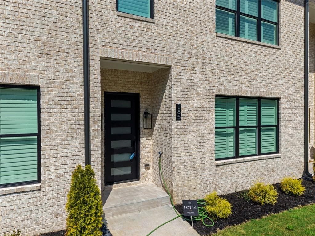 4 bedroom, 3 bathroom, 2,315 sq ft townhouse for sale at 185 Brush Creek Court, Stockbridge, GA 30281 — photo 5