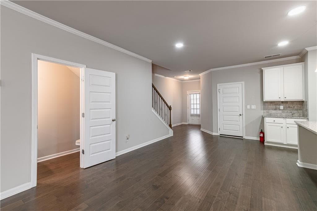 4 bedroom, 3 bathroom, 2,196 sq ft townhouse for sale at 2463 Shetley Creek Drive, Norcross, GA 30071 — photo 4