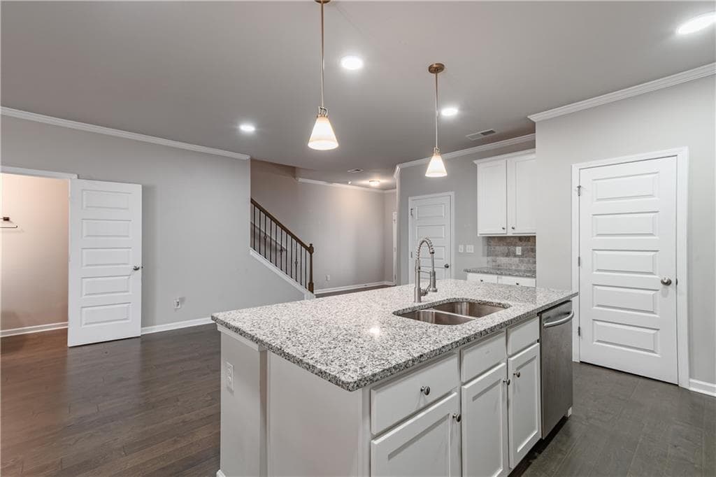 4 bedroom, 3 bathroom, 2,196 sq ft townhouse for sale at 2463 Shetley Creek Drive, Norcross, GA 30071 — photo 10