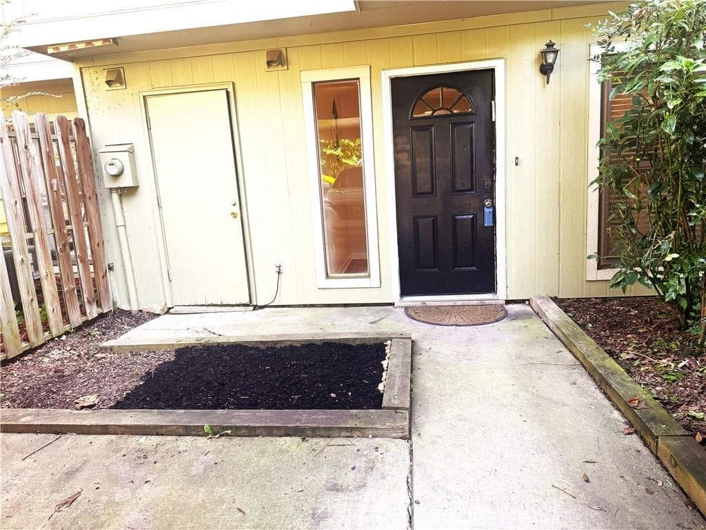 3 bedroom, 3 bathroom, 1,502 sq ft condominium for sale at 6400 Hawthorne Terrace, Peachtree Corners, GA 30092 — photo 3