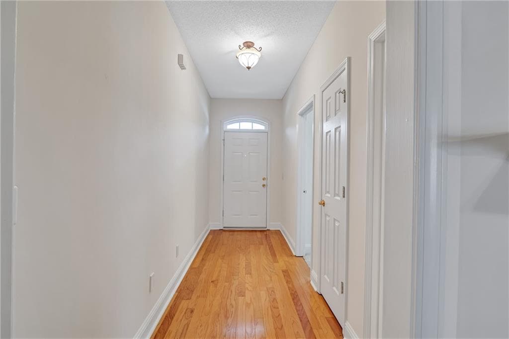 3 bedroom, 2 bathroom, 1,544 sq ft townhouse for sale at 2585 Rosehill Circle, Lithia Springs, GA 30122 — photo 4