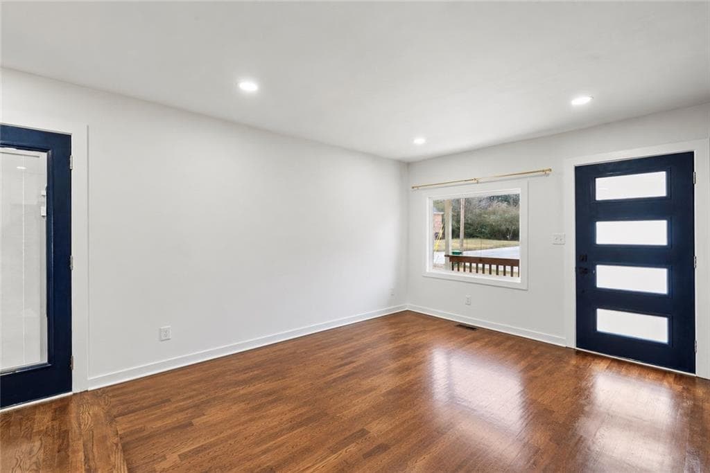 4 bedroom, 2 bathroom, 1,361 sq ft single family residence for sale at 4027 Lindsey Drive, Decatur, GA 30035 — photo 5