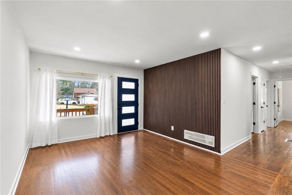 4 bedroom, 2 bathroom, 1,361 sq ft single family residence for sale at 4027 Lindsey Drive, Decatur, GA 30035 — photo 7