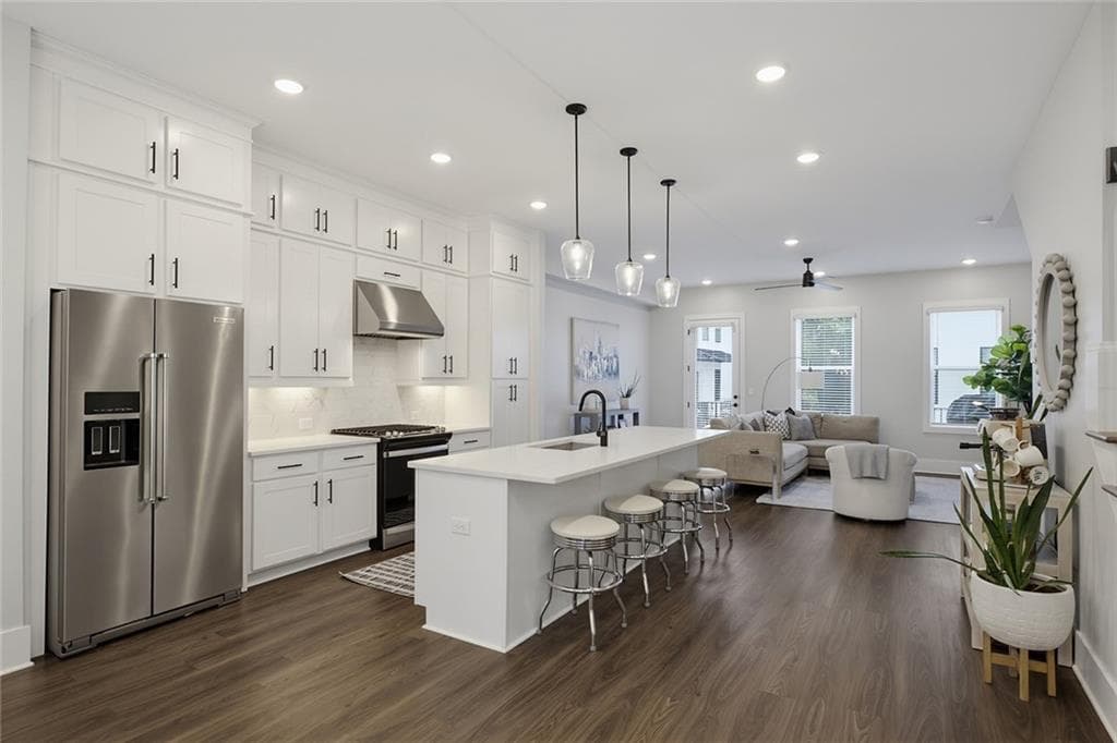 3 bedroom, 4 bathroom, 2,196 sq ft townhouse for sale at 2485 Sycamore Road, Atlanta, GA 30318 — photo 4