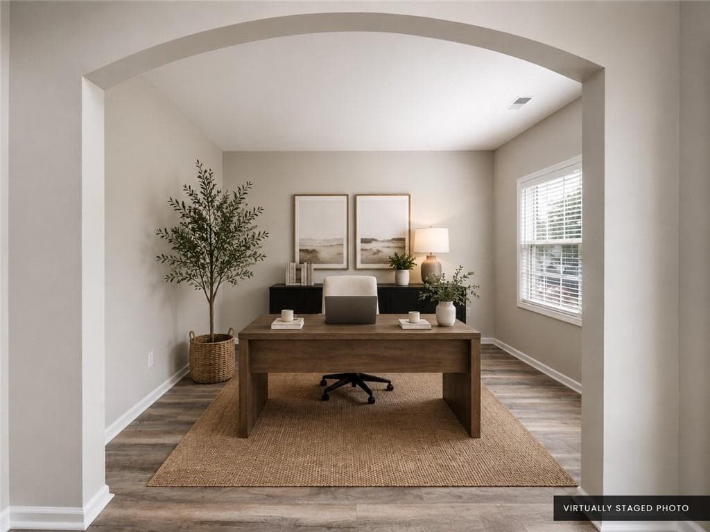 5 bedroom, 3 bathroom, 2,762 sq ft single family residence for sale at 6973 Grand Hickory Drive, Braselton, GA 30517 — photo 3