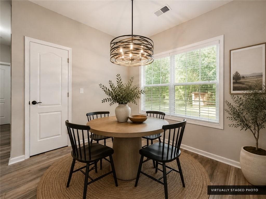 5 bedroom, 3 bathroom, 2,762 sq ft single family residence for sale at 6973 Grand Hickory Drive, Braselton, GA 30517 — photo 5
