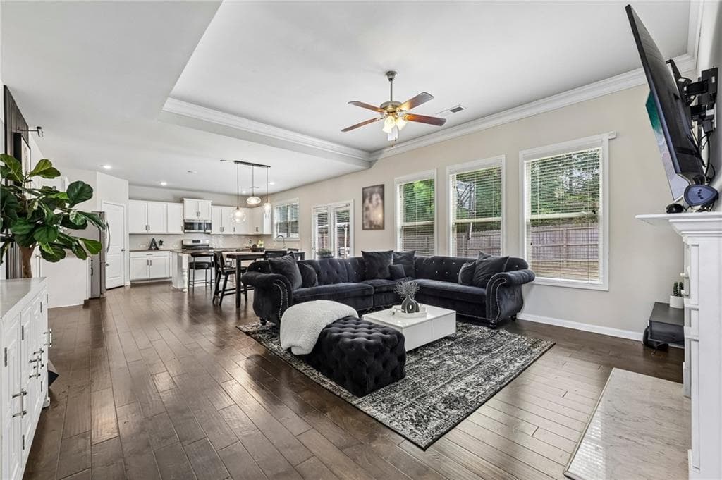 5 bedroom, 3 bathroom, 3,193 sq ft single family residence for sale at 3007 Cove View Court, Dacula, GA 30019 — photo 4