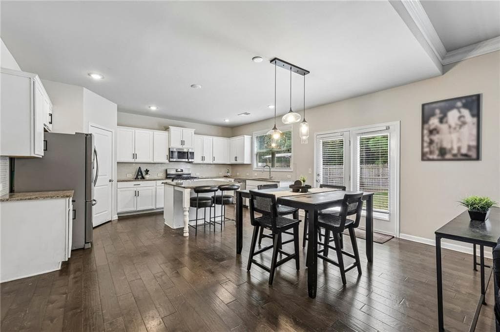 5 bedroom, 3 bathroom, 3,193 sq ft single family residence for sale at 3007 Cove View Court, Dacula, GA 30019 — photo 7