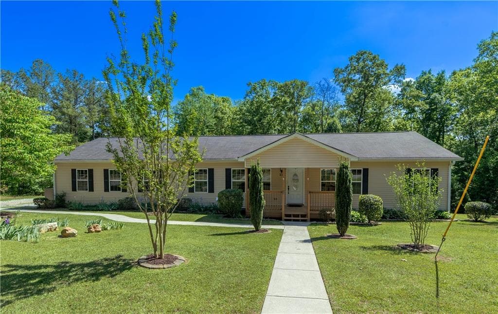 3 bedroom, 2 bathroom, 1,740 sq ft single family residence for sale at 25 Quail Ridge Road, Taylorsville, GA 30178