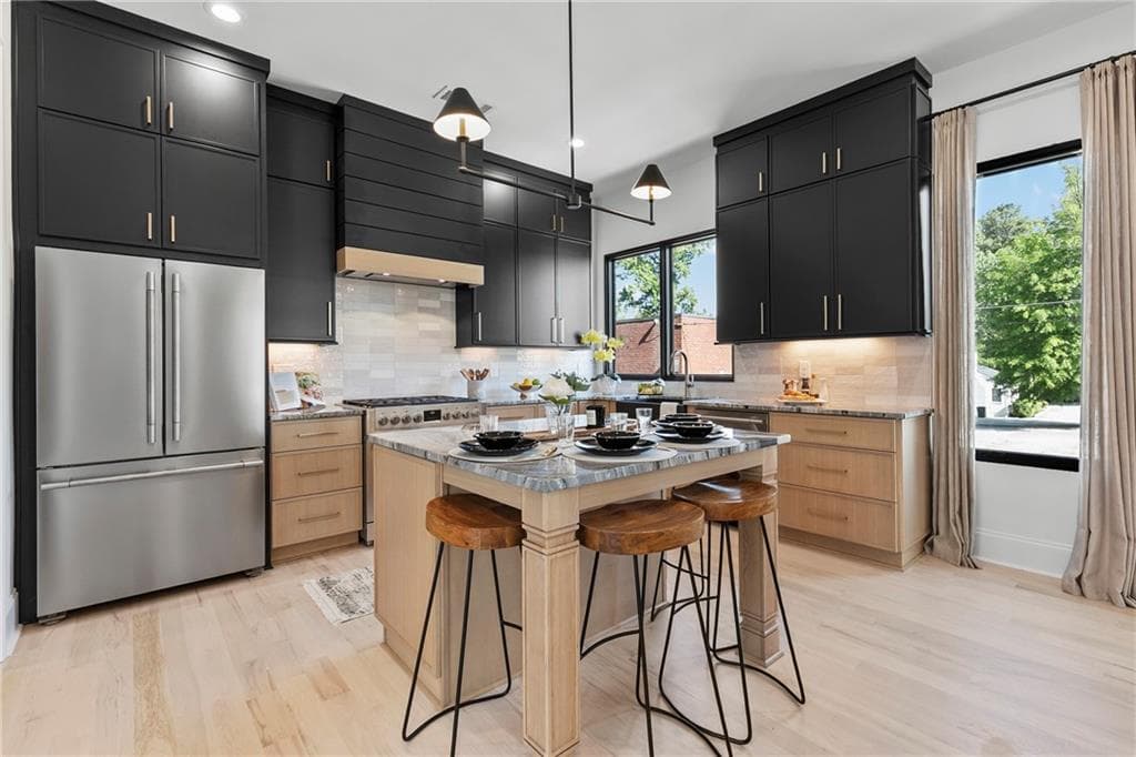 3 bedroom, 4 bathroom, 3,000 sq ft townhouse for sale at 1964 8th Street 5, Atlanta, GA 30341 — photo 2