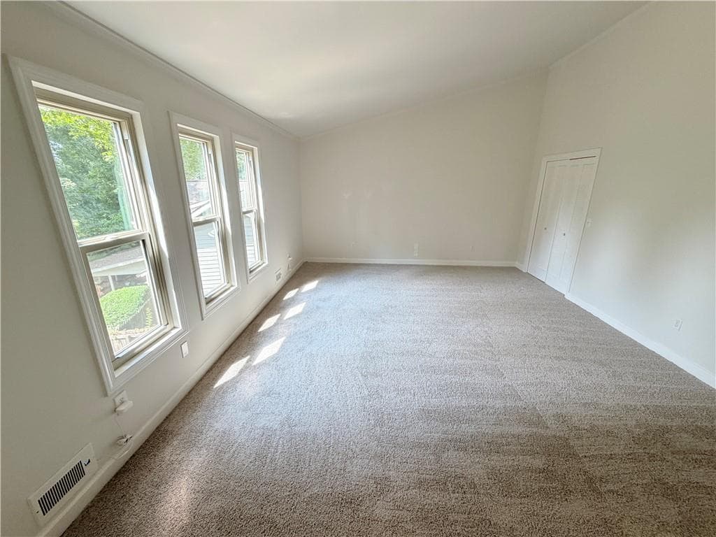 4 bedroom, 3 bathroom, 2,769 sq ft single family residence for sale at 3962 Spalding Hollow, Peachtree Corners, GA 30092 — photo 4