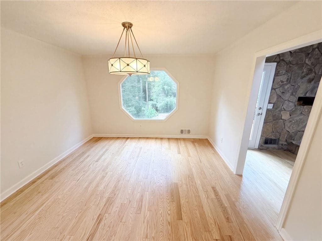 4 bedroom, 3 bathroom, 2,769 sq ft single family residence for sale at 3962 Spalding Hollow, Peachtree Corners, GA 30092 — photo 6